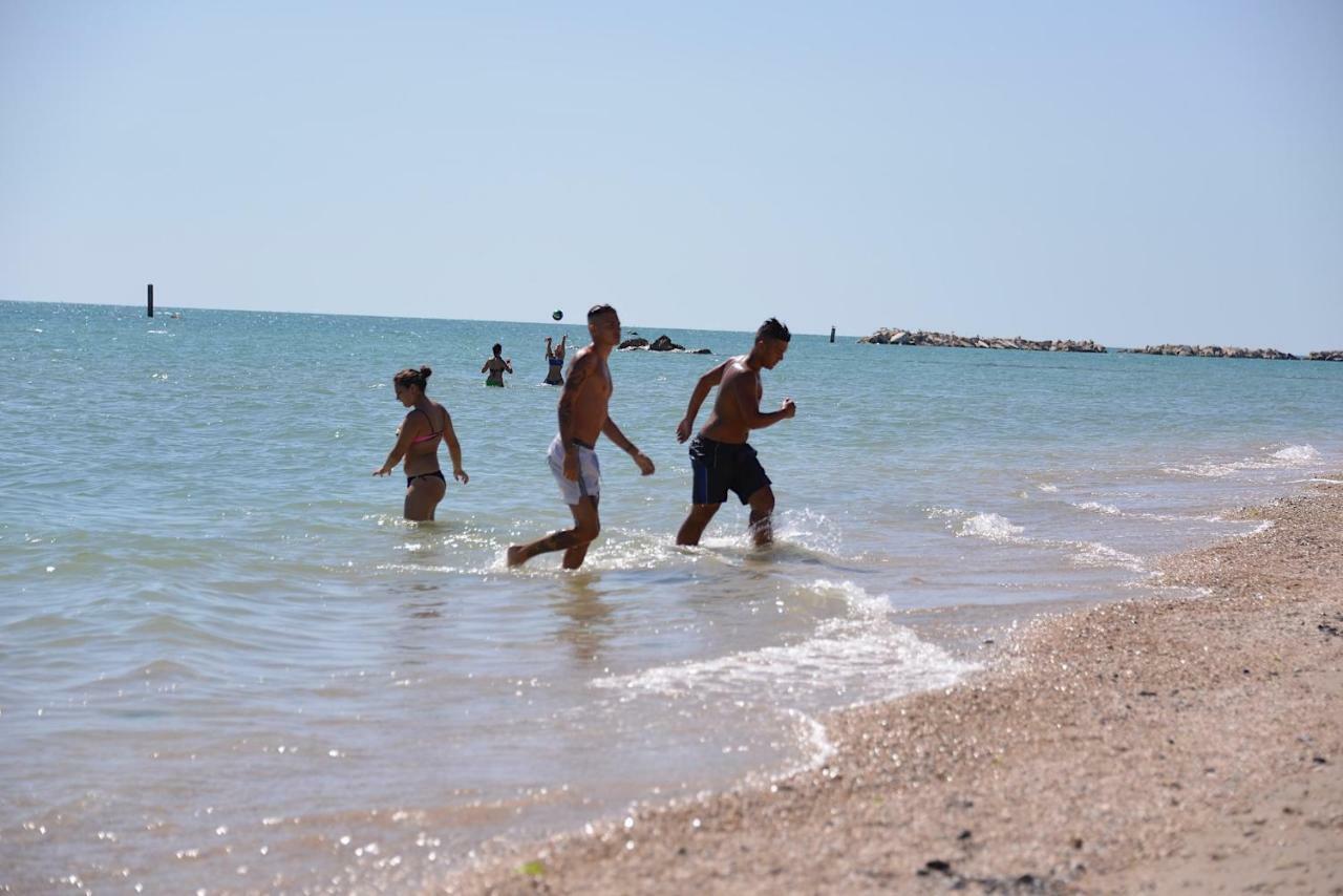 לידו די פרמו Camping Tre Archi מראה חיצוני תמונה