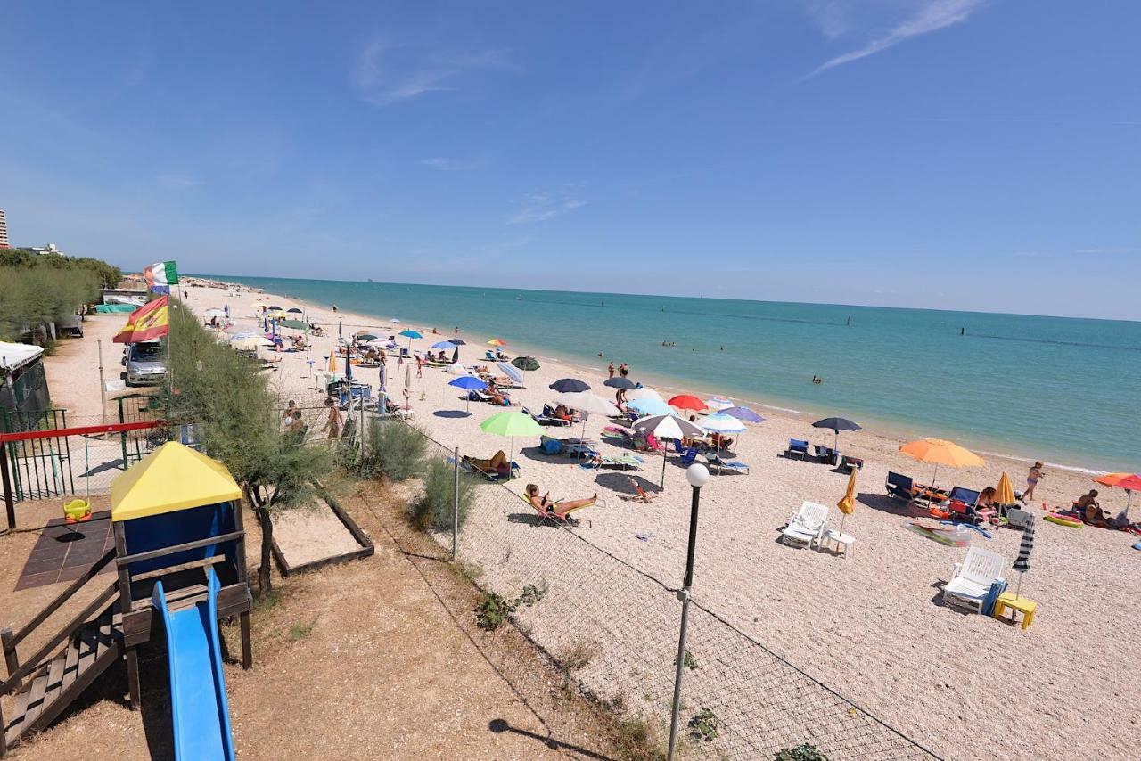 לידו די פרמו Camping Tre Archi מראה חיצוני תמונה