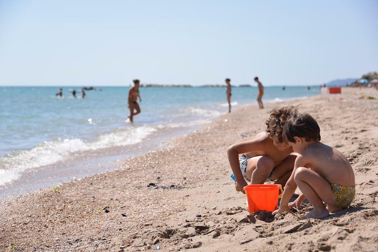 לידו די פרמו Camping Tre Archi מראה חיצוני תמונה